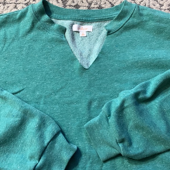 Green Colsie Cropped V-Neck sweatshirt size M - Picture 3 of 4